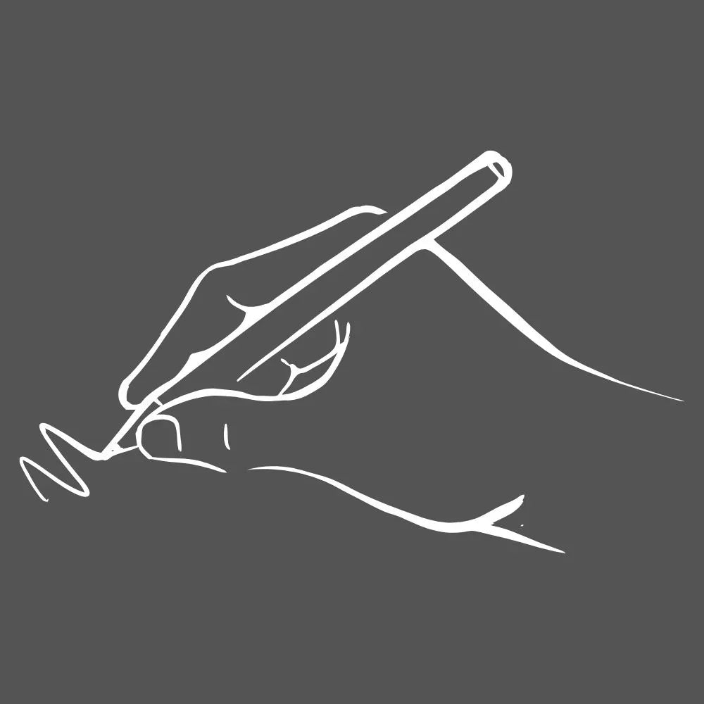 Weiße Hand mit einem Stift, die etwas schreibt, auf einem grauen Hintergrund